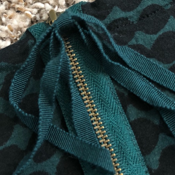 LOFT Scoopneck Dot Tee - Picture 7 of 11